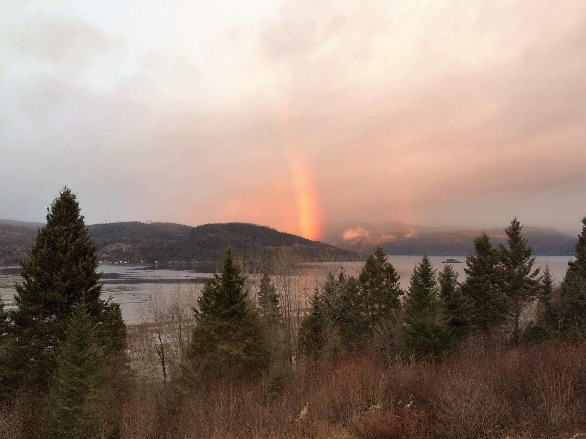 Apartmán Panoramique Du Fjord LʼAnse-Saint-Jean Exteriér fotografie