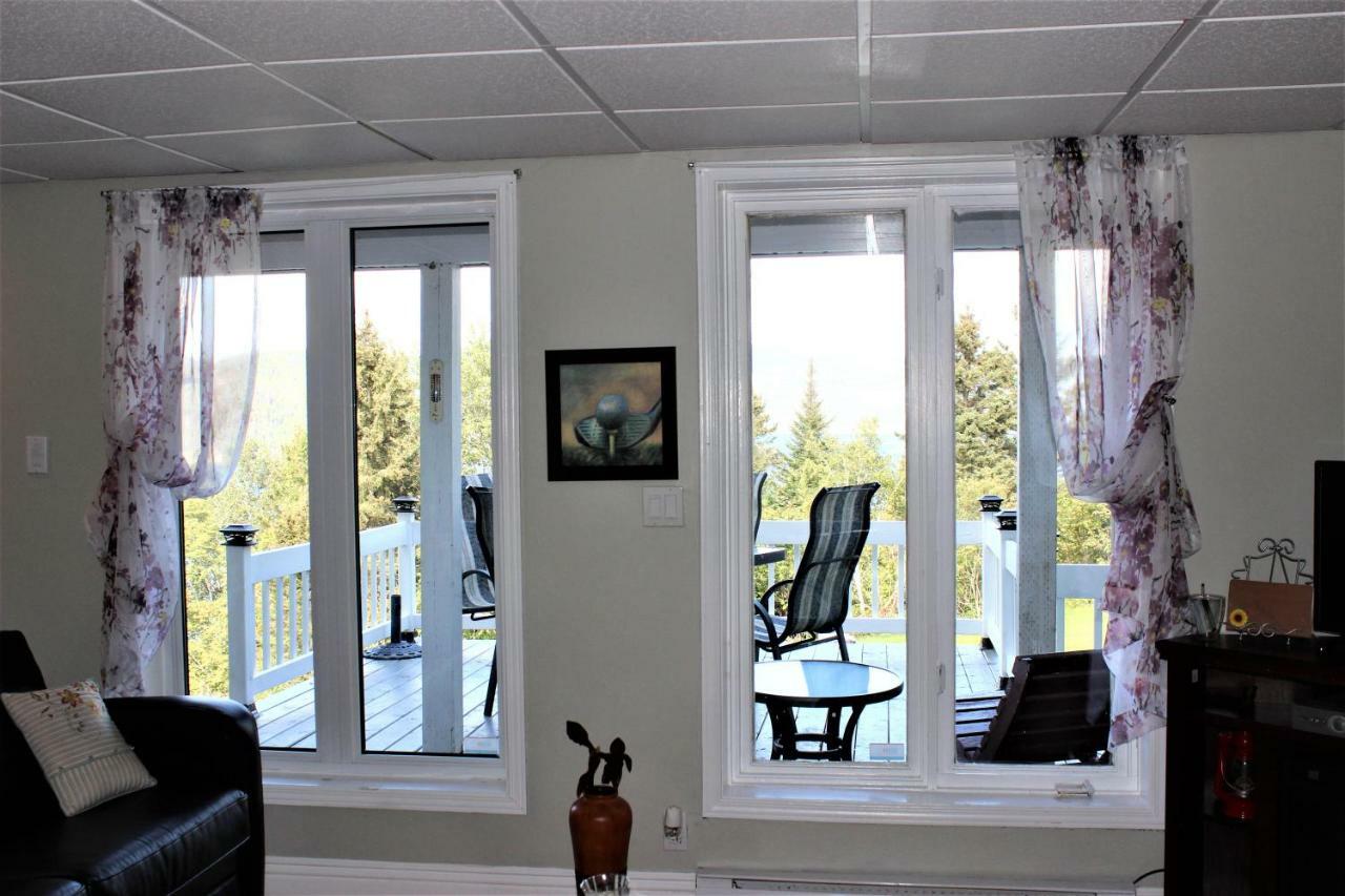 Apartmán Panoramique Du Fjord LʼAnse-Saint-Jean Exteriér fotografie